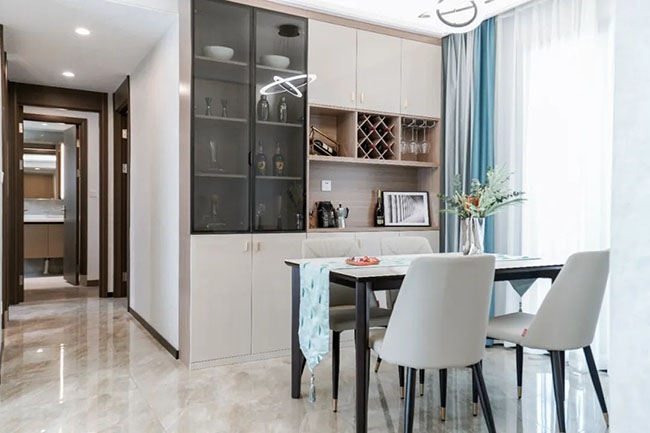 95㎡三居，巧用實用搭配，客房改書房，體驗輕奢小生活。